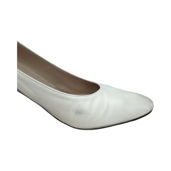 Salvatore Ferragamo Women’s Closed Toe Narrow Black Cream Tan Pumps Size 7AAAA - Picture 4 of 8